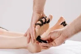 Steentherapie voeten – wellness pedicure Den Haag